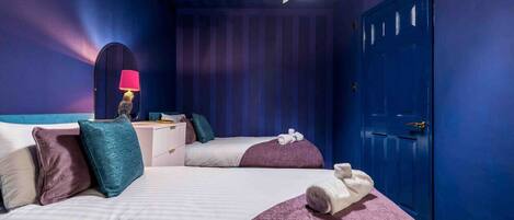 City-House | 5 Schlafzimmer, Schreibtisch, laptopgeeigneter Arbeitsplatz