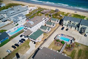 Exterior - Sea Captain's Cottage 3 (Oceanfront Cottage Court) (Kill Devil Hills)