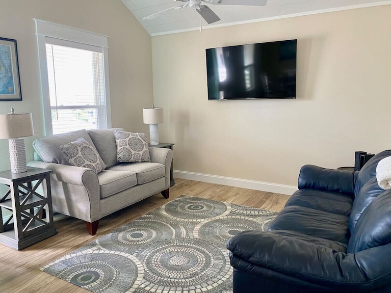Sea Captain's Cottage 4; Oceanfront Cottage Court - Manteo, NC
