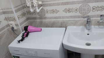 Haartrockner, Toilettenpapier