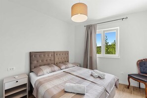 7 bedrooms, iron/ironing board, WiFi (free), bed sheets - Castle with Stunning Views by Aneo Travel (Bribir)