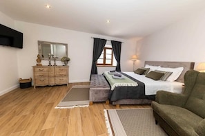 7 chambres, fer et planche à repasser, Wi-Fi gratuit, draps fournis