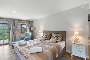 7 bedrooms, iron/ironing board, free WiFi, bed sheets - Castle with Stunning Views by Aneo Travel (Bribir)