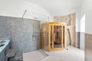Sauna - Castle with Stunning Views by Aneo Travel (Bribir)