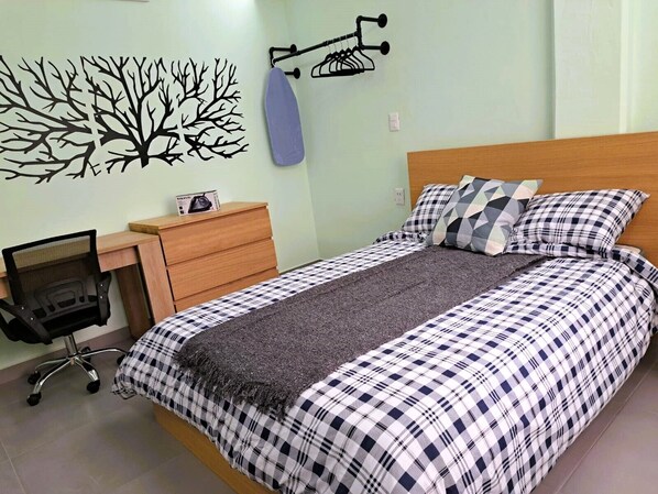 Suite estudio ejecutiva, vistas a la ciudad | 1 dormitorio, caja fuerte, decoración individual y escritorio