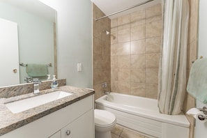 Bathroom - Twin Lakes Resort (Minden Hills)