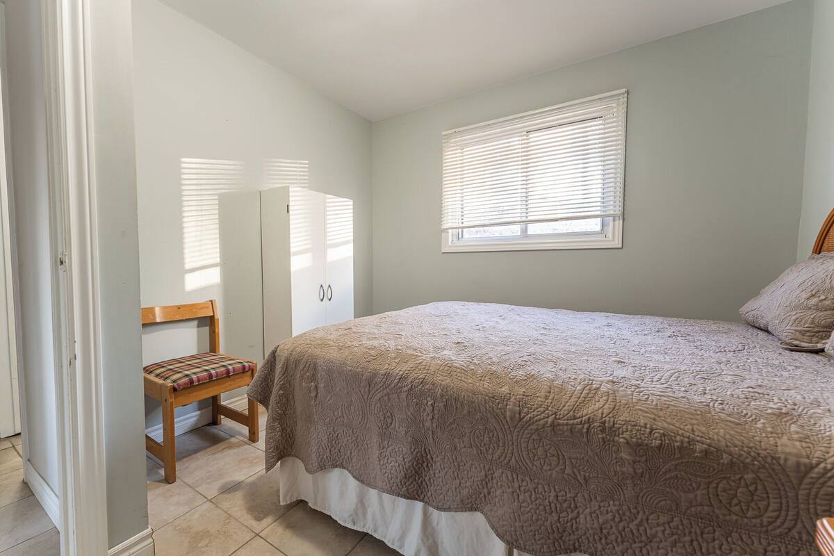 Cottage | Laptop workspace, WiFi (free), individually furnished, bed sheets
