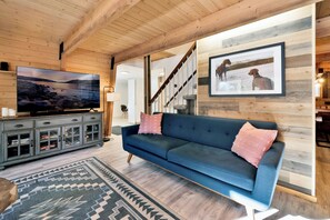 Cabane, patio, vue montagne (2190) | Coin séjour