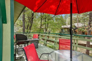 小屋, 多张床, 露台, 山景 (2276) | 客房景观