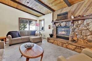 Cabin, Multiple Beds, Patio, Mountain View (2319) | Living area - Sugar Bear Retreat #2319 (Sugarloaf)