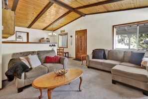 Interior - Sugar Bear Retreat #2319 (Sugarloaf)