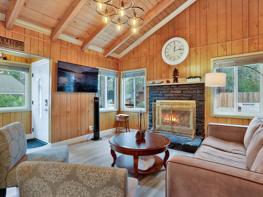 Cabin, Multiple Beds, Patio, Mountain View (2332) | Living area