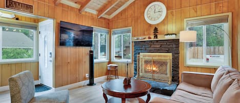 Cabin, Multiple Beds, Patio, Mountain View (2334) | View from room