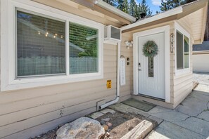 Exterior - Sweet Retreat Combo #2334 (Big Bear Lake)