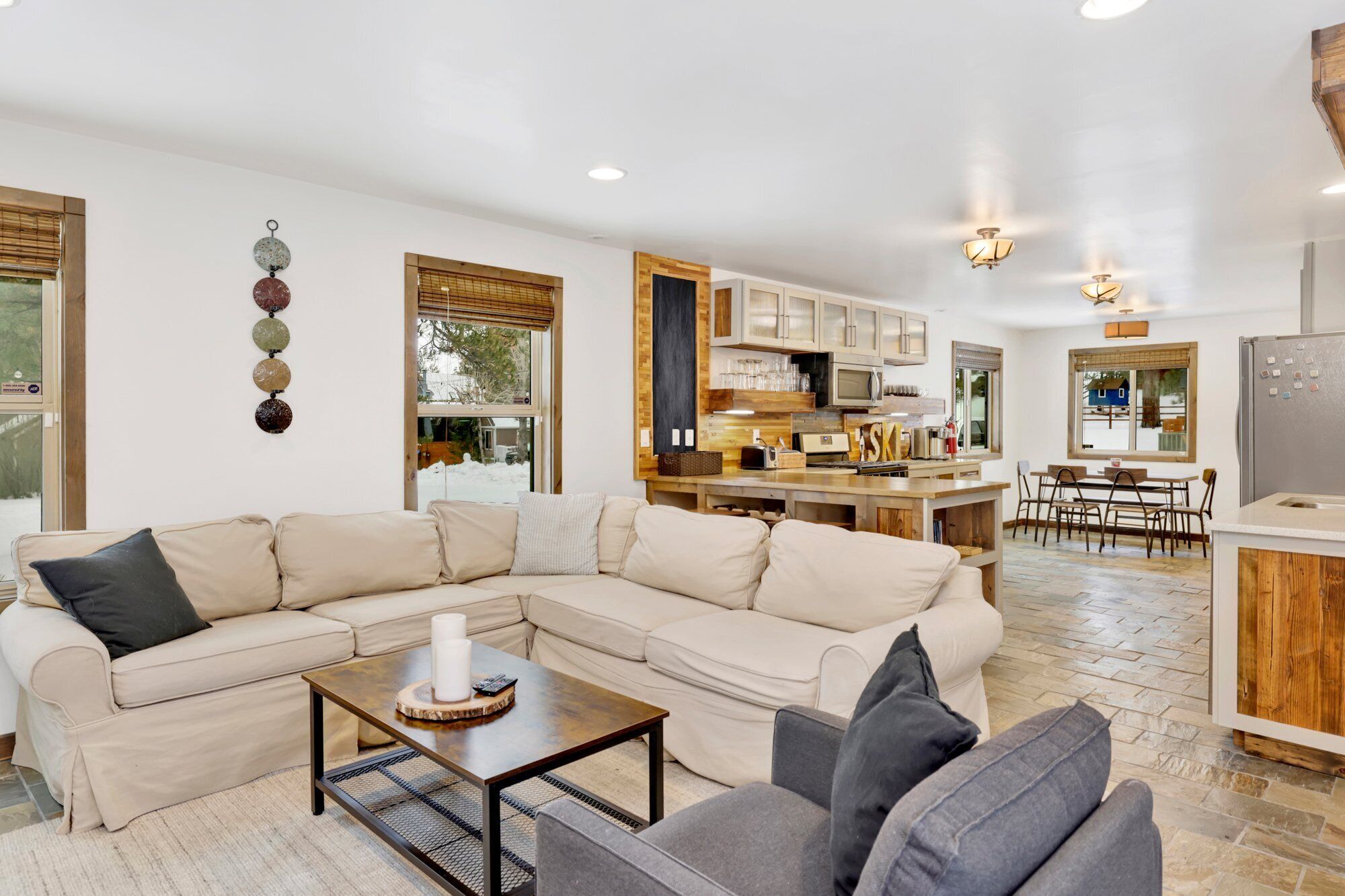 Cabin, Multiple Beds, Hot Tub, Mountain View (2113) | Living area