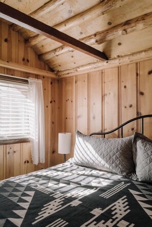 Room, 1 King Bed with Sofa bed, Patio, Mountain View (2404) | 1 bedroom, individually decorated, individually furnished, bed sheets