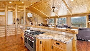 小屋, 多張床, 庭院, 山景 (2206) | 私人廚房 | 咖啡機/沖茶器