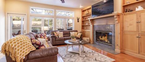 Ferienhütte, Mehrere Betten, Whirlpool, Bergblick (1989) | Wohnbereich