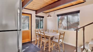 2 habitaciones, decoración personalizada y muebles diferentes