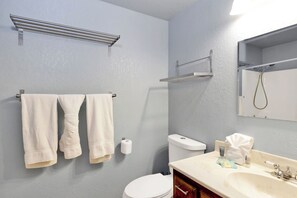 Cabin, Multiple Beds, Hot Tub, Mountain View (2093) | Bathroom