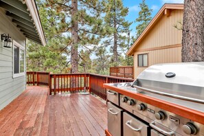 BBQ/picnic area - Antelope Views #2416 (Big Bear City)