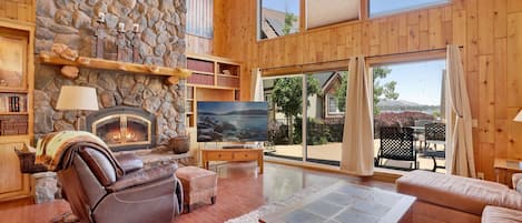 Cabin, Multiple Beds, Patio, Mountain View (2312) | Living area