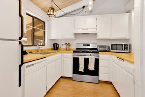 Condo, Multiple Beds, Patio, Mountain View (2195) | Private kitchen - Slopeside Views Chalet #2195 (Big Bear Lake)
