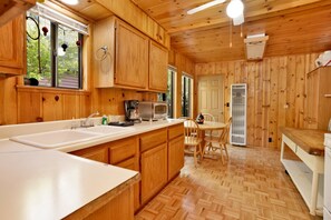 小屋, 多張床, 庭院, 山景 (2296) | 私人廚房 | 咖啡機/沖茶器