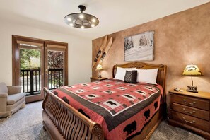 Cabin, Multiple Beds, Hot Tub, Mountain View (2012)