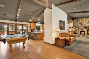 Games room - Moose Manor #2012 (Big Bear Lake)