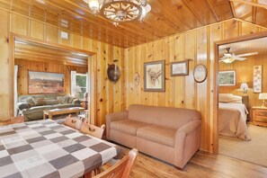 Cabaña, varias camas, patio, vista a la montaña (2096) | 3 habitaciones, decoración personalizada y muebles diferentes 