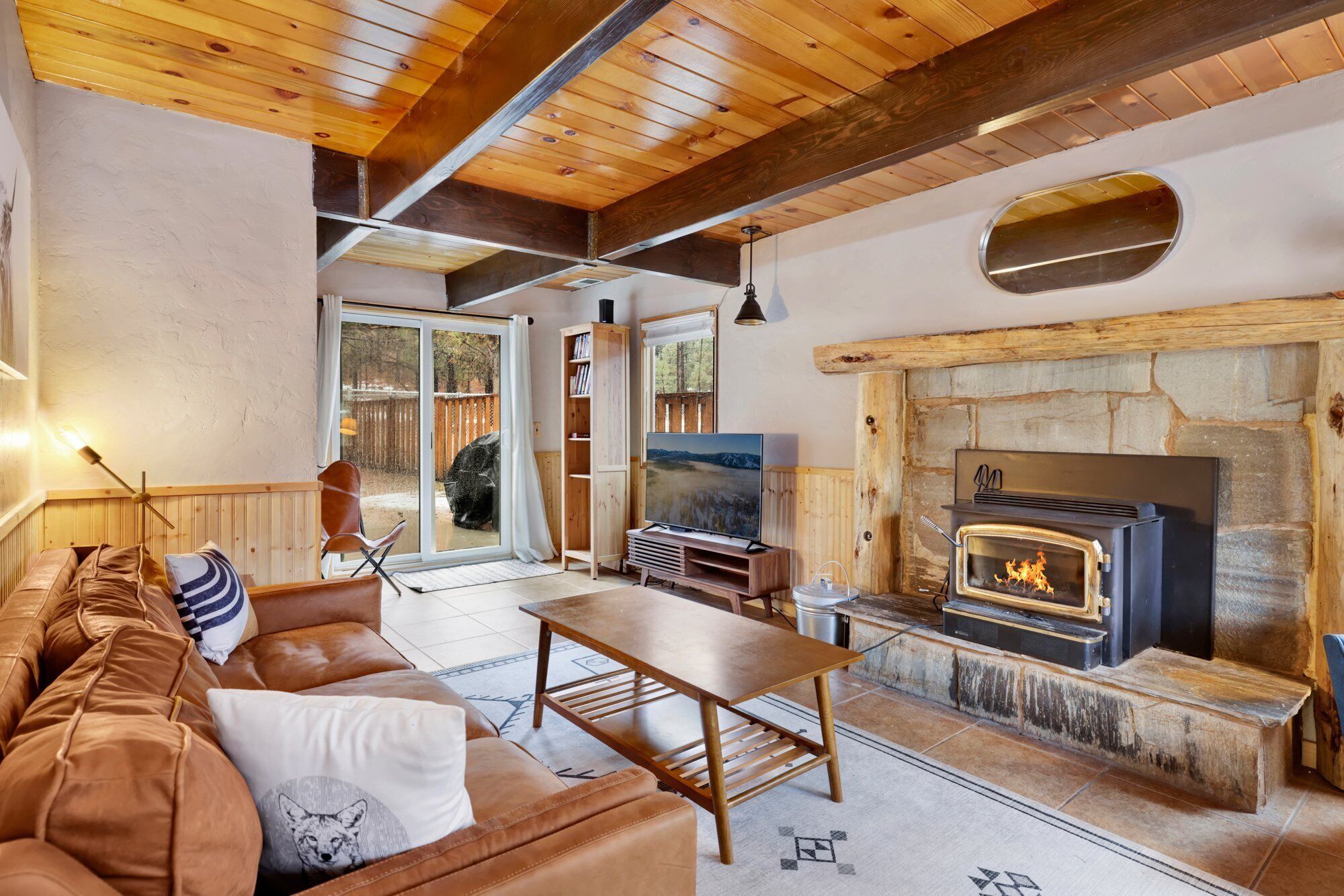 Cabin, Multiple Beds, Hot Tub, Mountain View (2061) | Living area | Fireplace