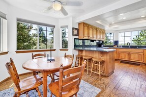 Cabin, Multiple Beds, Hot Tub, Mountain View (2328) - Chateau DE BIG Bear #2328 (Big Bear City)