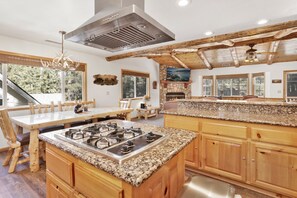 Cabin, Multiple Beds, Patio, Mountain View (2359) | Private kitchen | Coffee/tea maker - Cabin ST. Moritz #2359 (Big Bear Lake)