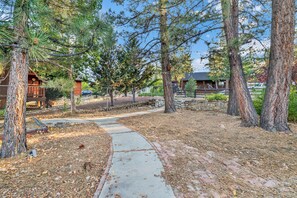 Property grounds - Maple Leaf Retreat #2330 (Big Bear City)