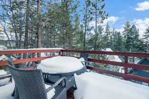 Ferienhütte, Mehrere Betten, Terrasse, Bergblick (2259) | Ausblick vom Zimmer