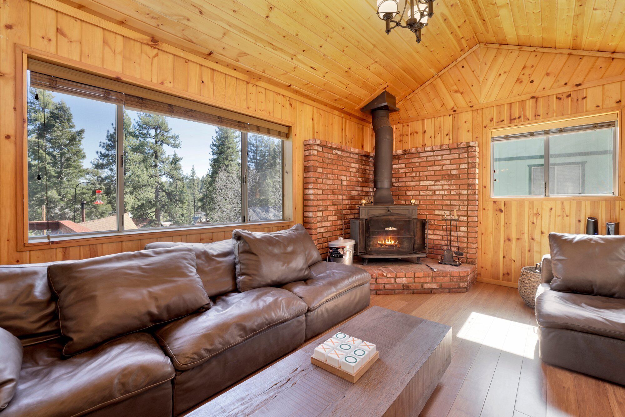 キャビン ベッド (複数台) パティオ マウンテンビュー (2259) | 内装