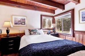 Cabaña, varias camas, hidromasaje, vista a la montaña (2020) | 3 habitaciones, decoración personalizada y muebles diferentes