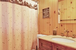 Cabin, Multiple Beds, Patio, Mountain View (2464) | Bathroom | Designer toiletries, towels, toilet paper - Bruin Chalet #2464 (Big Bear City)