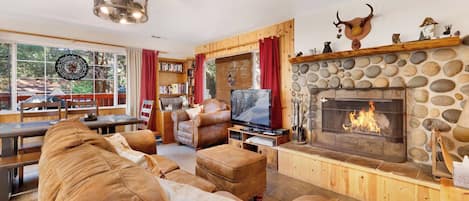 Cabin, Multiple Beds, Hot Tub, Mountain View (1938) | Living area | Fireplace