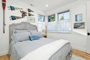 House, Multiple Beds, Patio, Mountain View (2301) | 4 bedrooms, individually decorated, individually furnished, bed sheets - Pine Meadow Village Castle #2301 (Big Bear Lake)