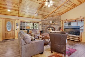 Cabin, Multiple Beds, Patio, Mountain View (2065) | Living area - Tranquility Base #2065 (Big Bear City)