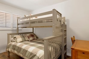 Cabaña, varias camas, patio, vista a la montaña (2170) | 3 habitaciones, decoración personalizada y muebles diferentes 