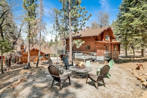 Terrace/patio - Woodland LOG #1887 (Big Bear Lake)