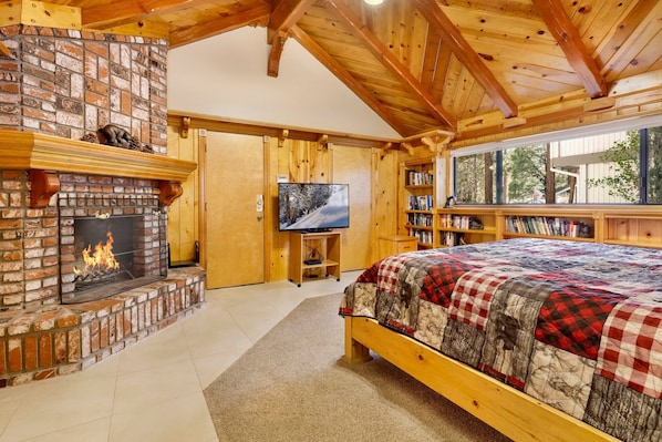 Cabin, Multiple Beds, Patio, Mountain View (2030)