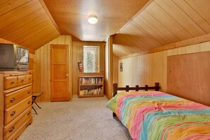 小屋, 多張床, 庭院, 山景 (2324) | 2 間臥室、獨特裝潢、布置獨特、床單