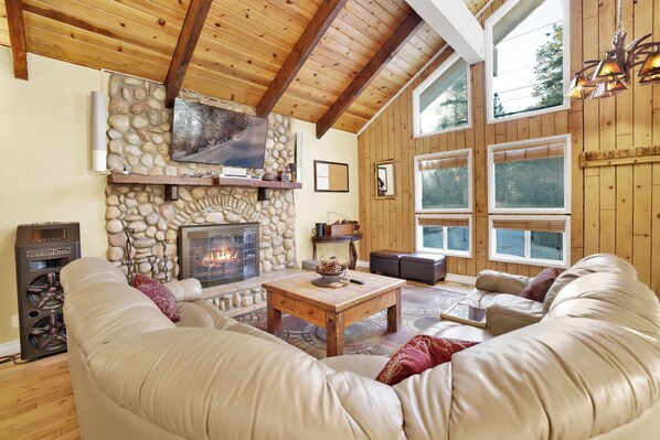 Cabin, Multiple Beds, Hot Tub, Mountain View (2384) | Living area - The Cozy Cottage#2384 (Big Bear City)
