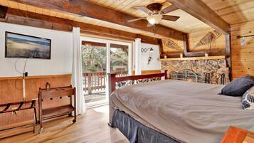 3 bedrooms, individually decorated, individually furnished, bed sheets