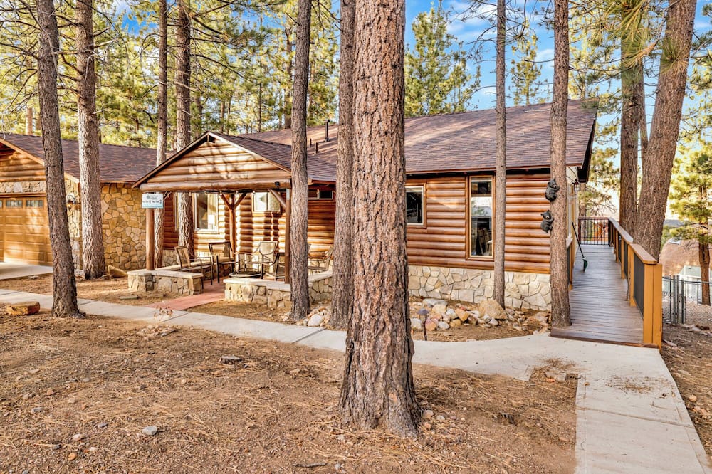 Mockingbird Mountain Getaway #2380