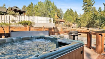 Bañera de hidromasaje exterior